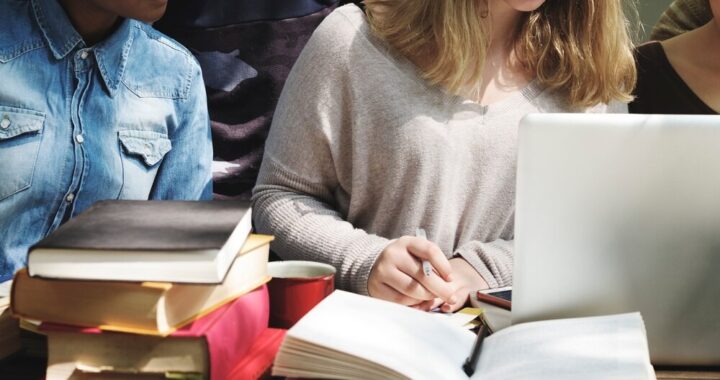 ma--opolski-poci--g-do-kariery-rusza-pe--n---par---auto-3522