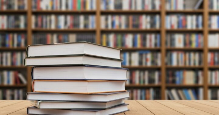 ma--e-odkrywcze-podr----e-w-miejskiej-bibliotece-p-auto-6346