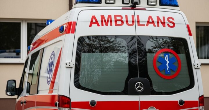 policjanci-w-akcji--jak-b--yskawiczne-dzia--ania-u-auto-973